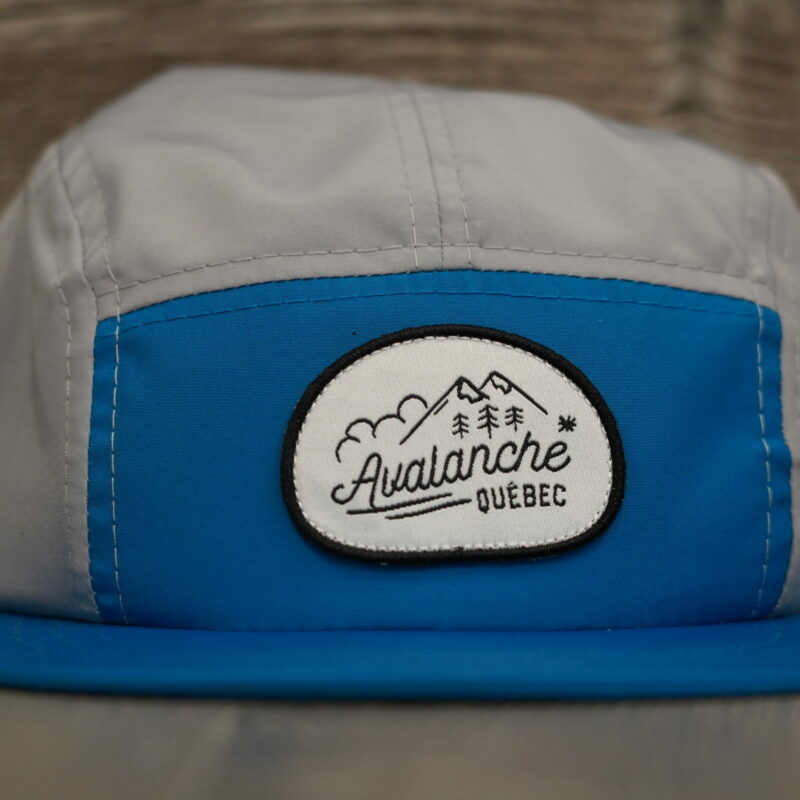 Casquette AvQc grise et bleue